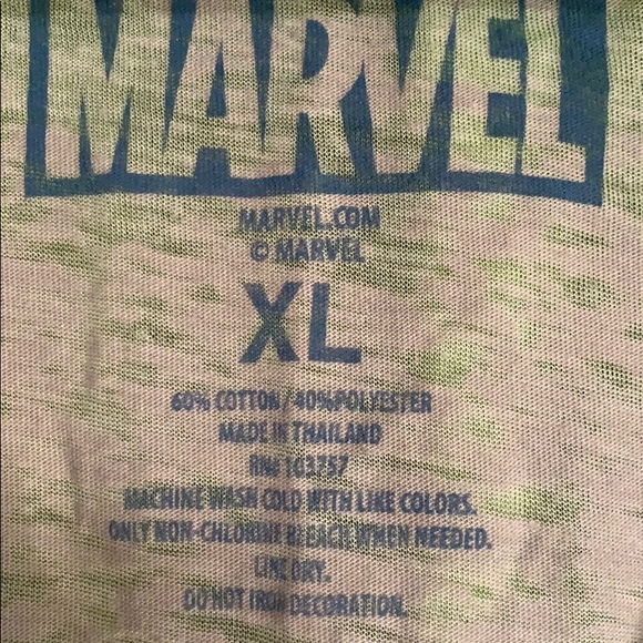 Captain America V-Neck T-shirt - Picture 2 of 2